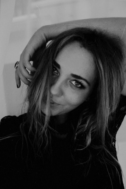 Mia F.